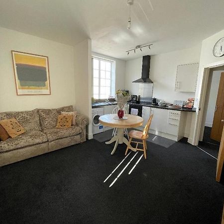 2 Bedroom Apartment In Kidderminster Extérieur photo
