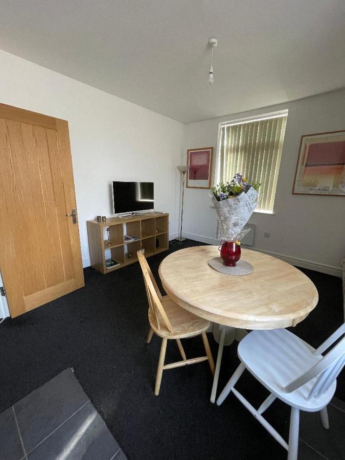 2 Bedroom Apartment In Kidderminster Extérieur photo