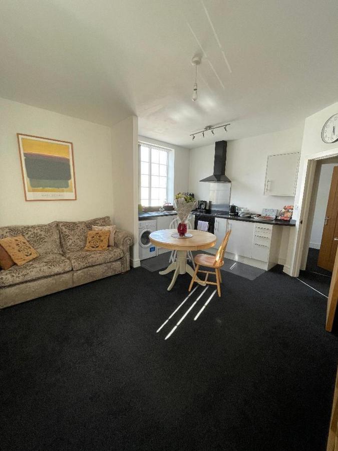 2 Bedroom Apartment In Kidderminster Extérieur photo
